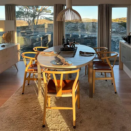 Feriehus With Sunny Terraces And Sea Views