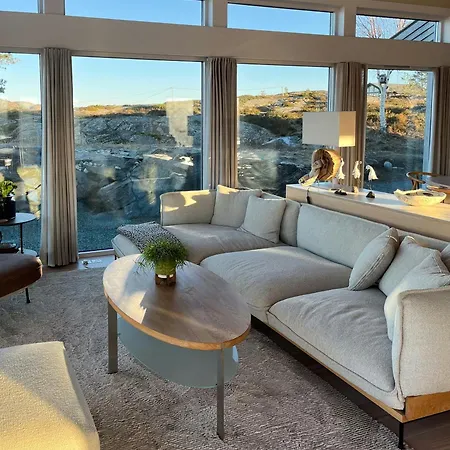 With Sunny Terraces And Sea Views Feriehus *