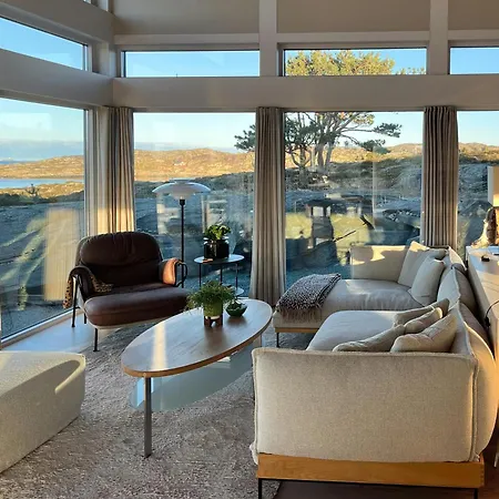 With Sunny Terraces And Sea Views * Lysøysund