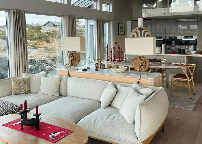 With Sunny Terraces And Sea Views * Lysøysund