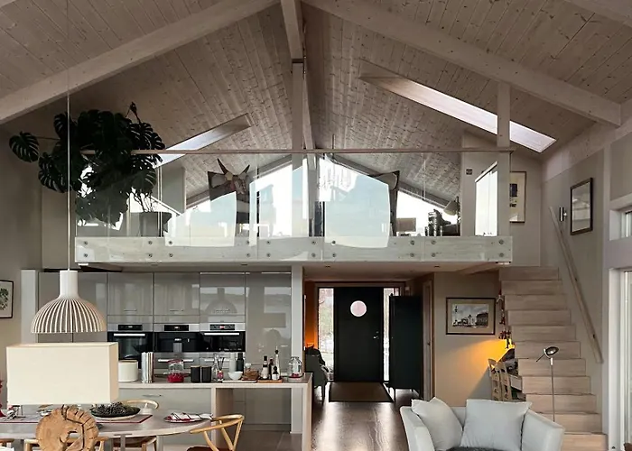 With Sunny Terraces And Sea Views Feriehus *