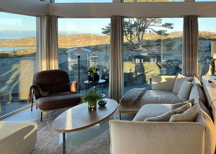 With Sunny Terraces And Sea Views * Lysøysund